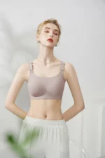 Curvy Comfort Bra 2277 Model 11