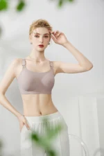 Curvy Comfort Bra 2277 Model 13