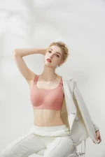 Curvy Comfort Bra 2277 Model 25