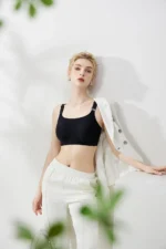 Curvy Comfort Bra 2277 Model 32
