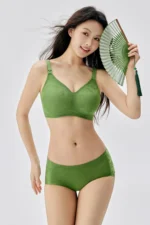 Heritage Embroidery Bra 2296 Model 2