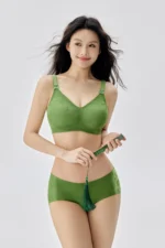 Heritage Embroidery Bra 2296 Model 4