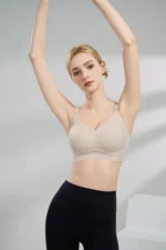 Seamless Sculpt Bra 2301 Model 3