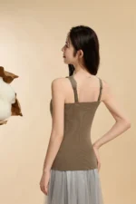 Winter Camellia Vest 6114 Model 1