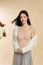 Winter Camellia Vest 6114 Model 18