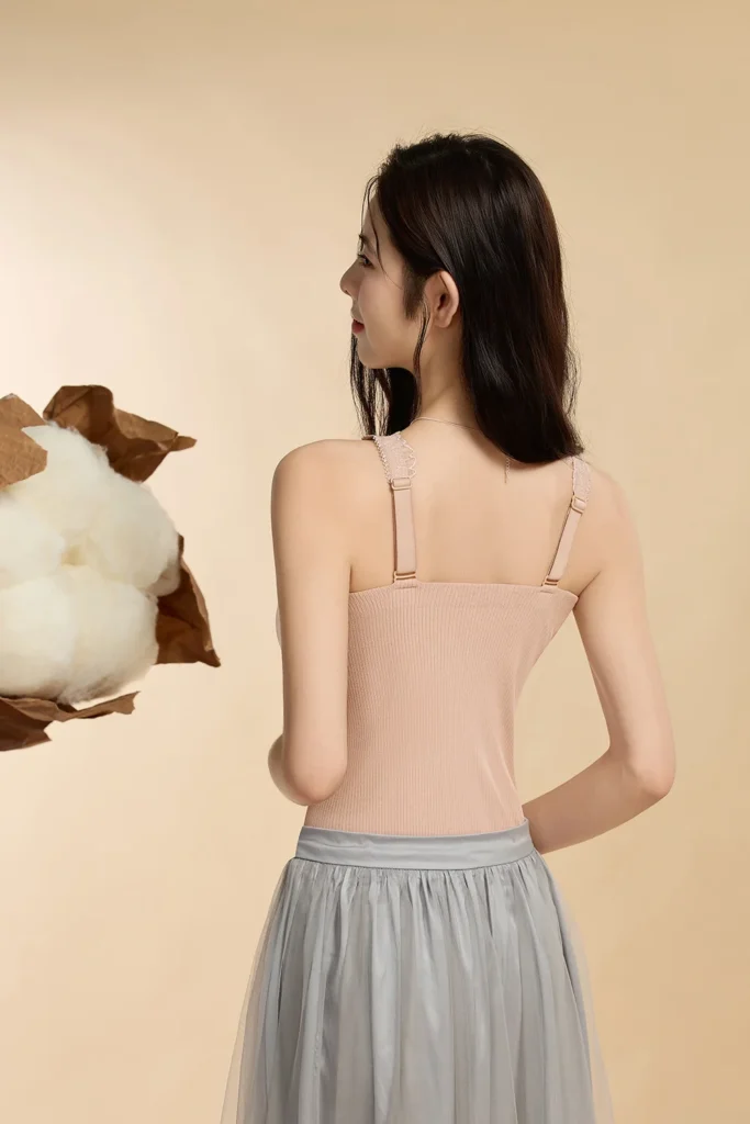 Winter Camellia Vest 6114 Model 19