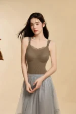 Winter Camellia Vest 6114 Model 3
