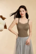 Winter Camellia Vest 6114 Model 5