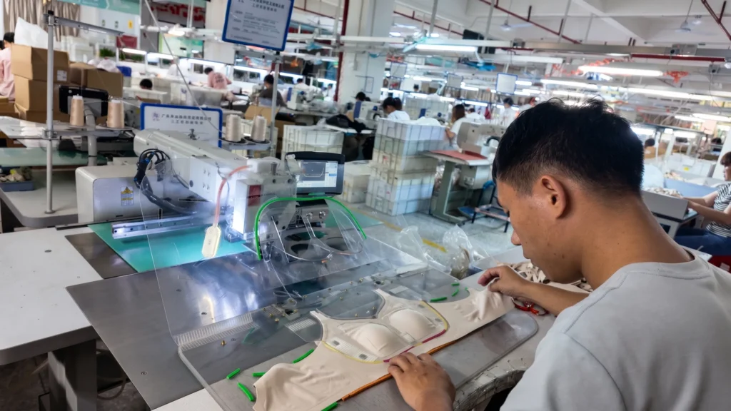 automatic template double needle machine scaled