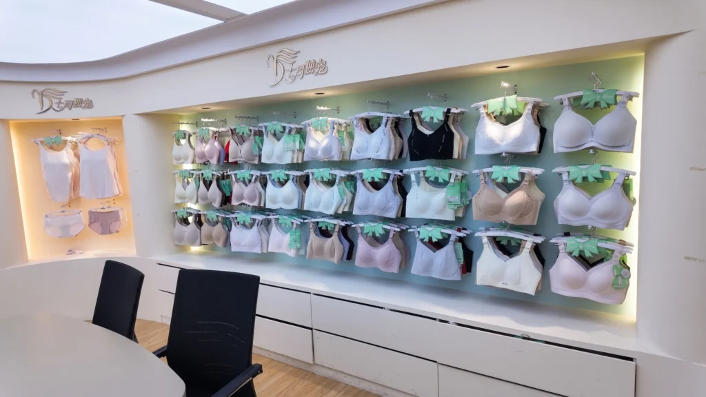 Sample Room4 Scaled